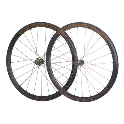 Ultralight 690 Ring Road Bicycle Wheelset Customizable With Colorful Hub