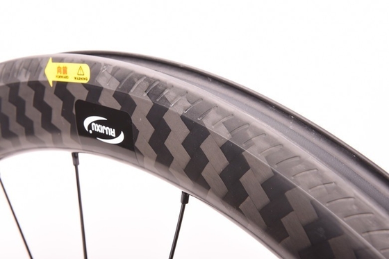 18 / 21 Spoke 700C Carbon Fiber Bicycle Wheelset Pillar Spokes Ceramic Bearing For Road Riding